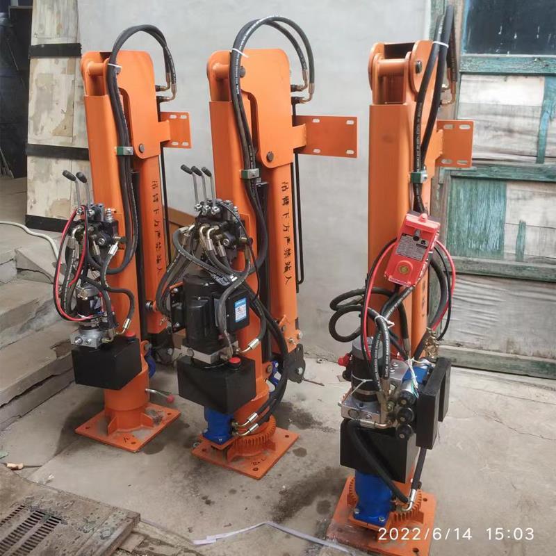 东昌府区重汽蓝牌随车吊 3.2吨 国六动力强 液压驱动 农用自卸起重机